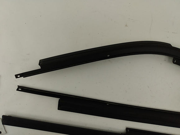 Jeep Liberty Set Of Roof Trim Bar Moldings