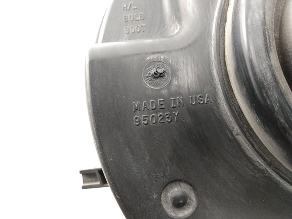 Jeep Liberty Driver Left Headlight Lamp