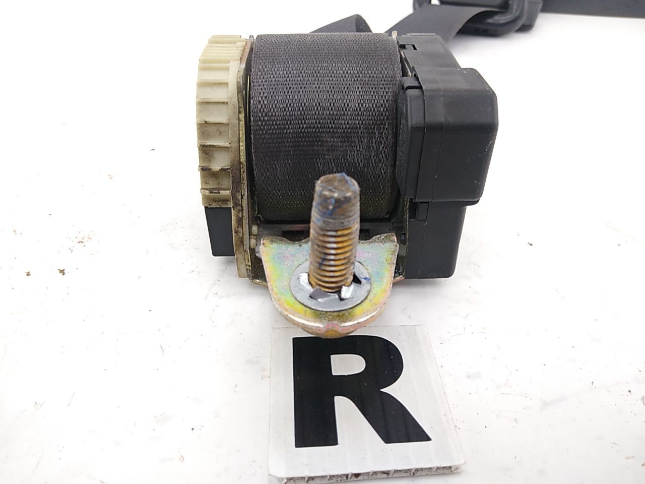 Jeep Liberty Pair Of Front Seat Belt Retractors