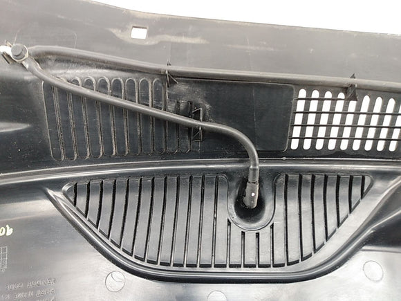 Jeep Liberty Windshield Cowl Vent Panel