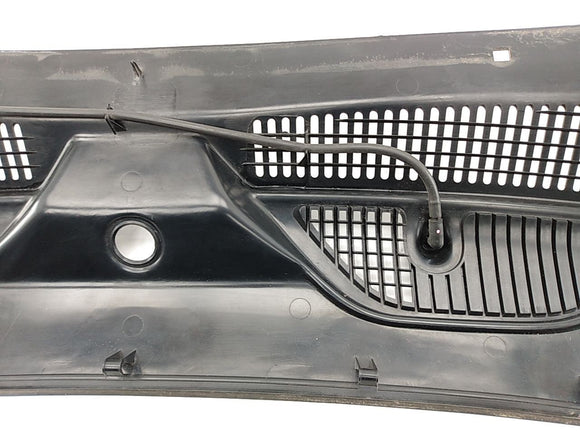 Jeep Liberty Windshield Cowl Vent Panel