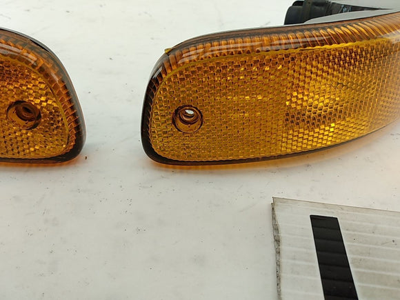 Jeep Liberty Pair Of Front Turn Signal Lights