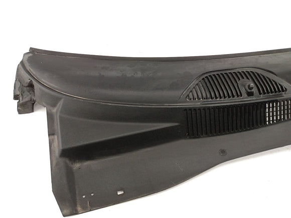 Jeep Liberty Windshield Cowl Vent Panel