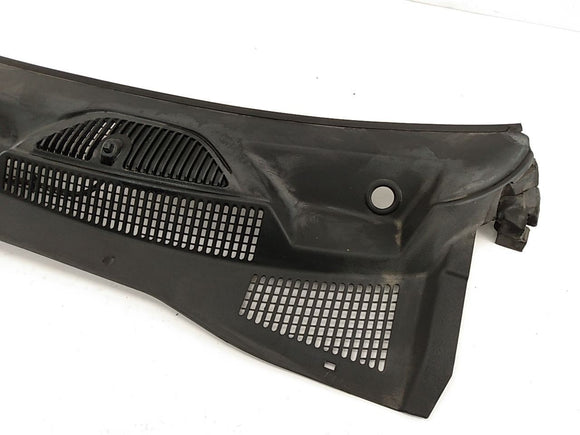 Jeep Liberty Windshield Cowl Vent Panel