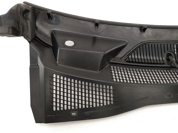 Jeep Liberty Windshield Cowl Vent Panel