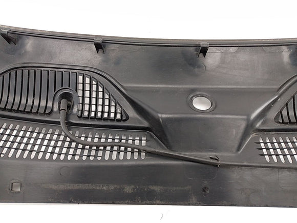 Jeep Liberty Windshield Cowl Vent Panel