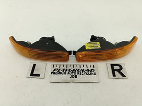 Jeep Liberty Pair Of Front Turn Signal Lights