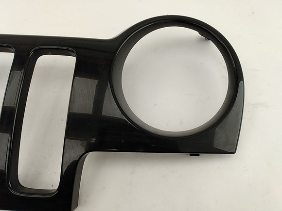 Jeep Liberty Front Outer Radiator Grille