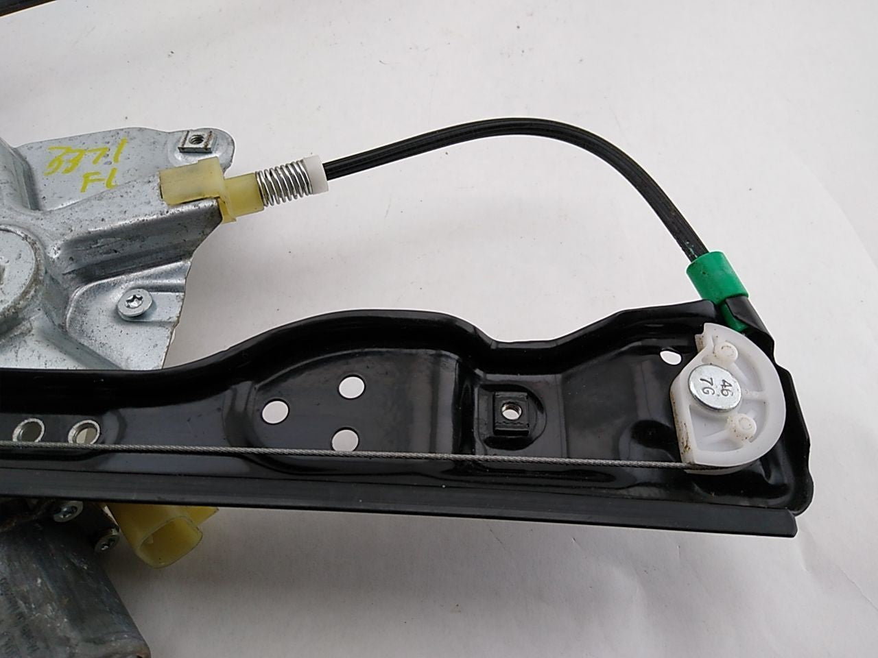 Hummer H3 Front Driver Left Window Regulator