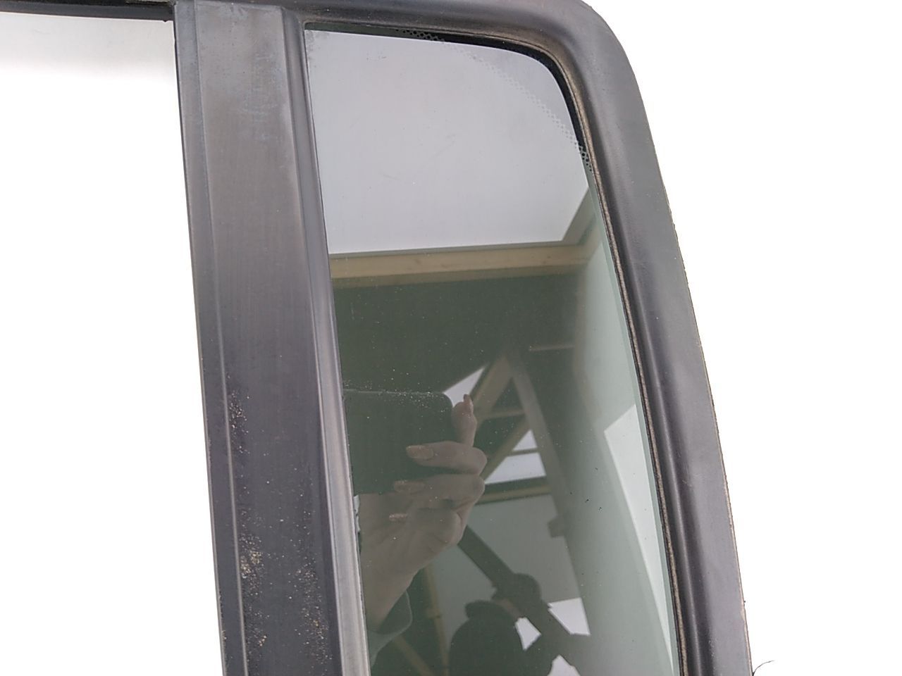 Hummer H3 Rear Driver Left Door Vent Glass