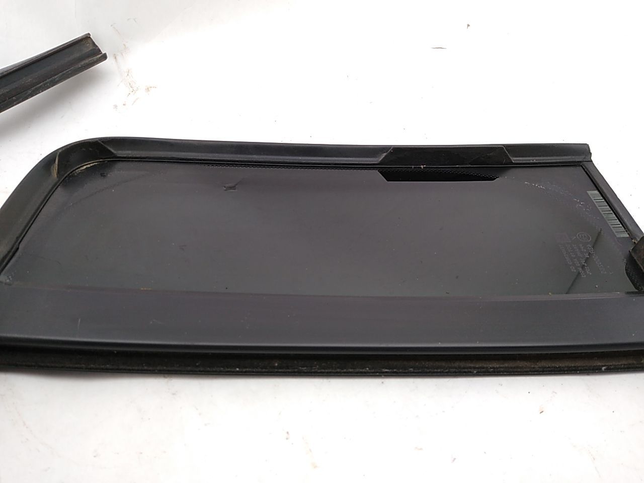 Hummer H3 Rear Passenger Right Door Vent Glass