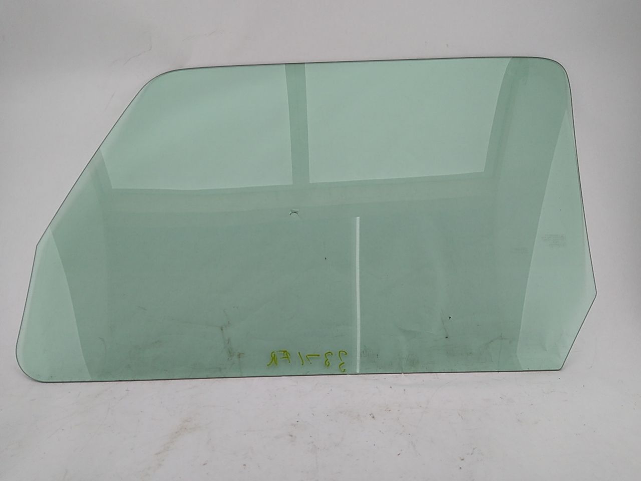 Hummer H3 Front Passenger Right Door Glass