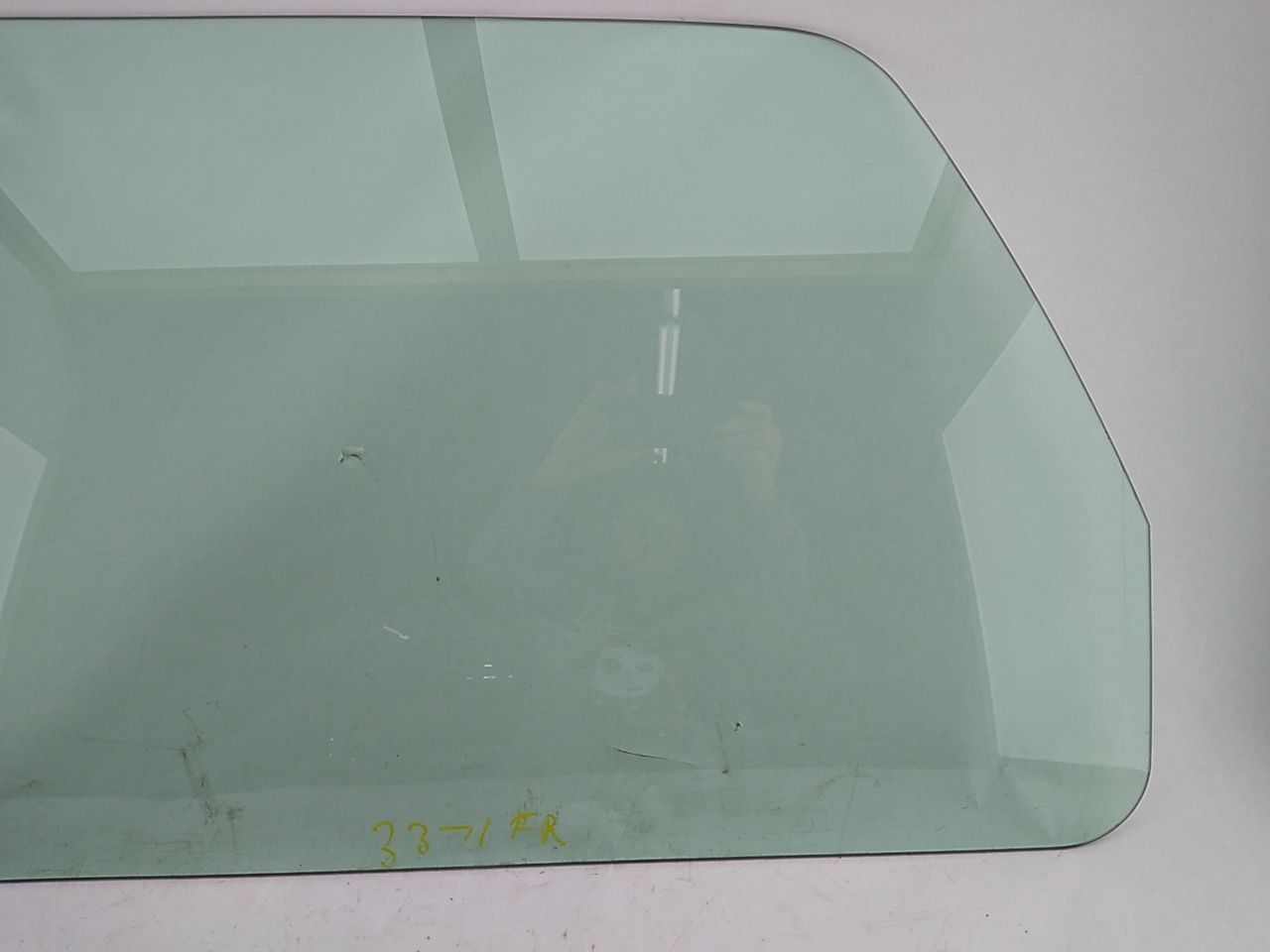 Hummer H3 Front Passenger Right Door Glass