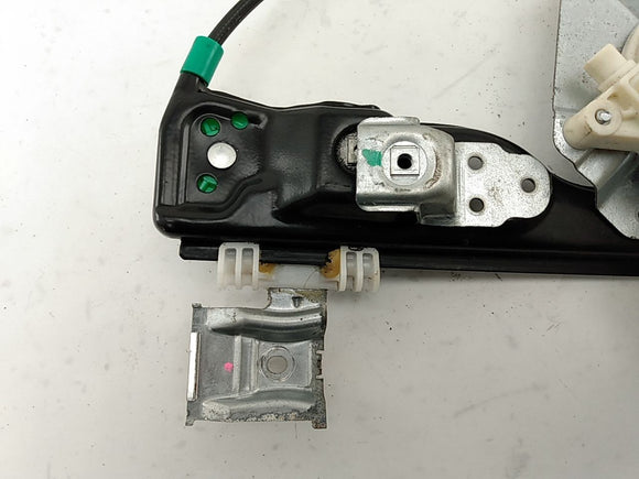 Hummer H3 Passenger Right Front Window Regulator