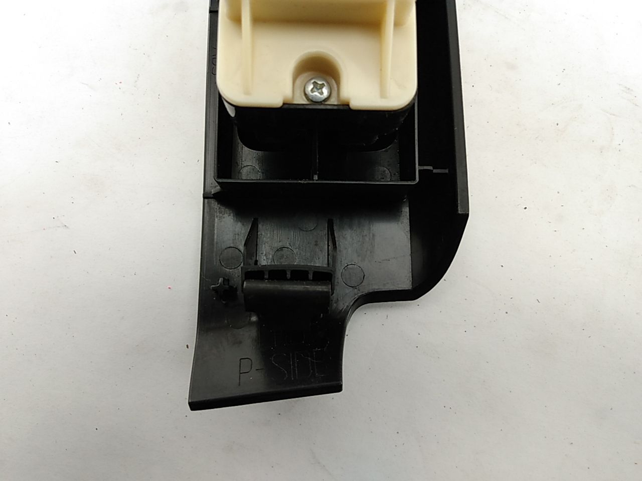 Hummer H3 Front Passenger Right Door Window & Lock Switch