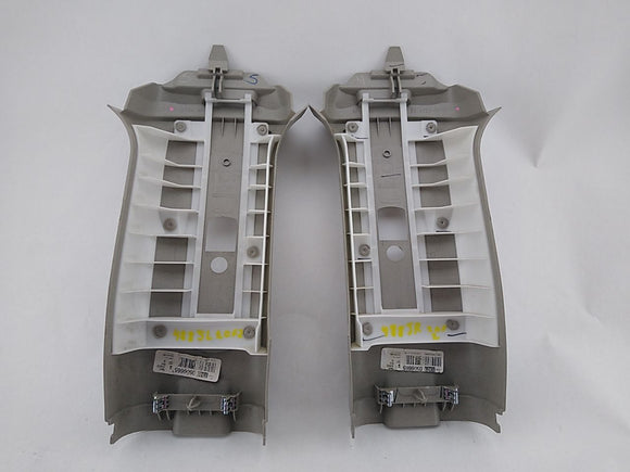 Hummer H3 Pair Of Upper B Pillars