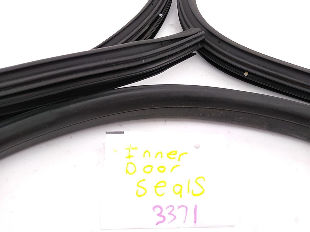 Hummer H3 Set Of Inner Door Seals - 0