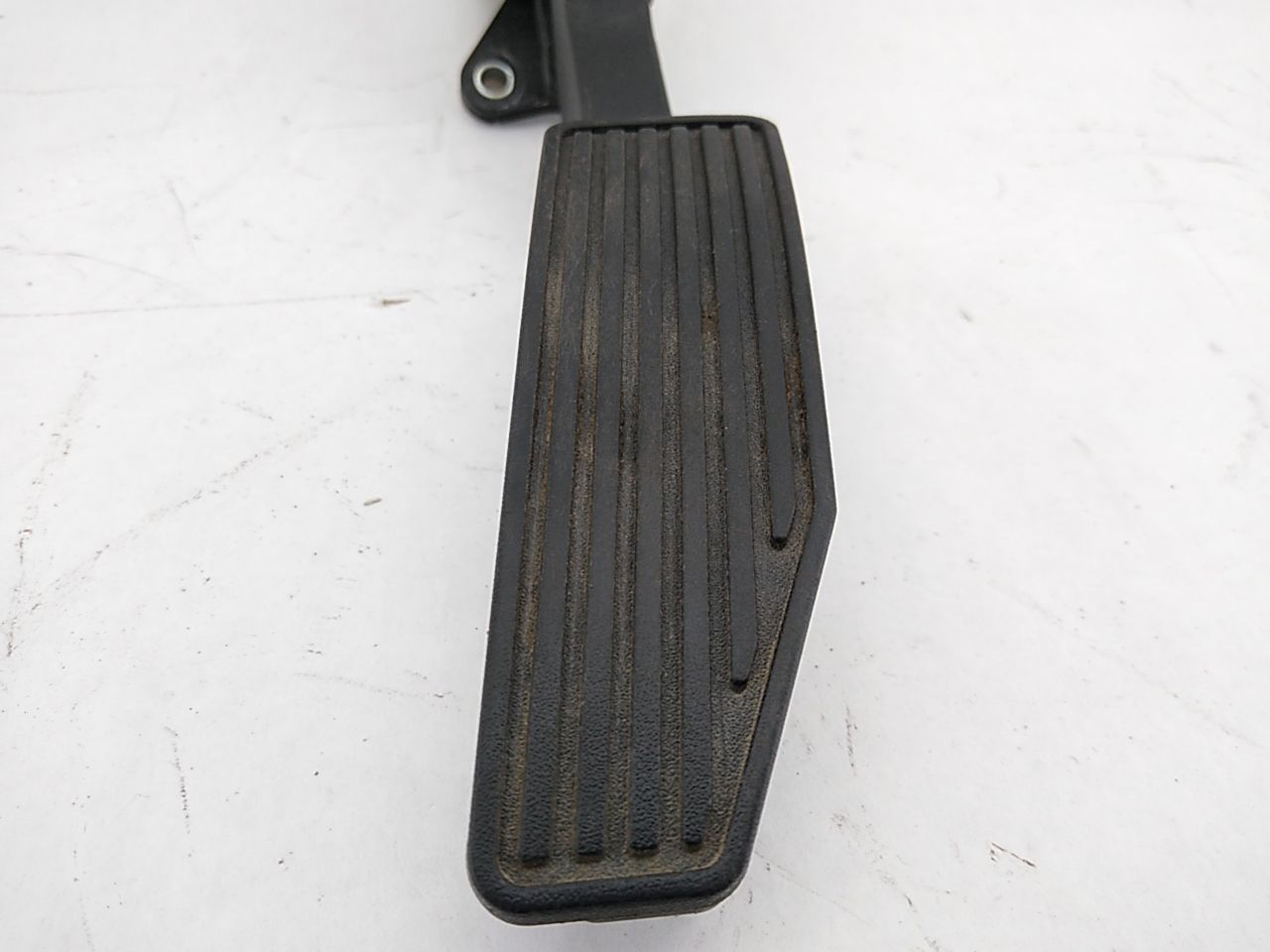 Hummer H3 Accelerator Pedal