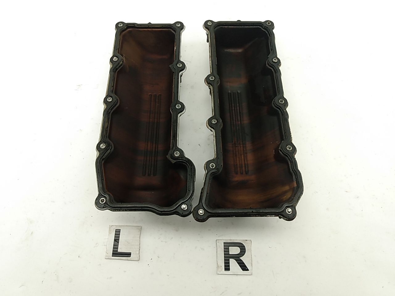 Jeep Liberty Pair Of Engine Valve Covers