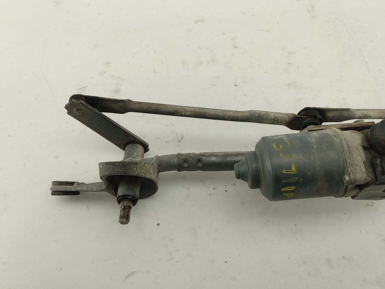 Hummer H3 Front Windshield Wiper Transmission and Motor - 0