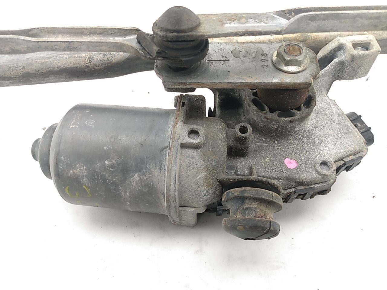 Hummer H3 Front Windshield Wiper Transmission and Motor