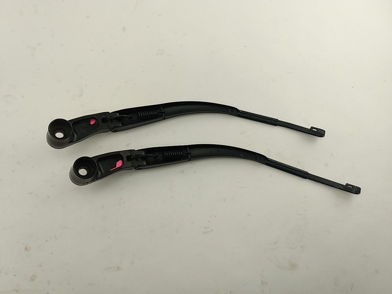 Hummer H3 Pair Of Front Wiper Arms