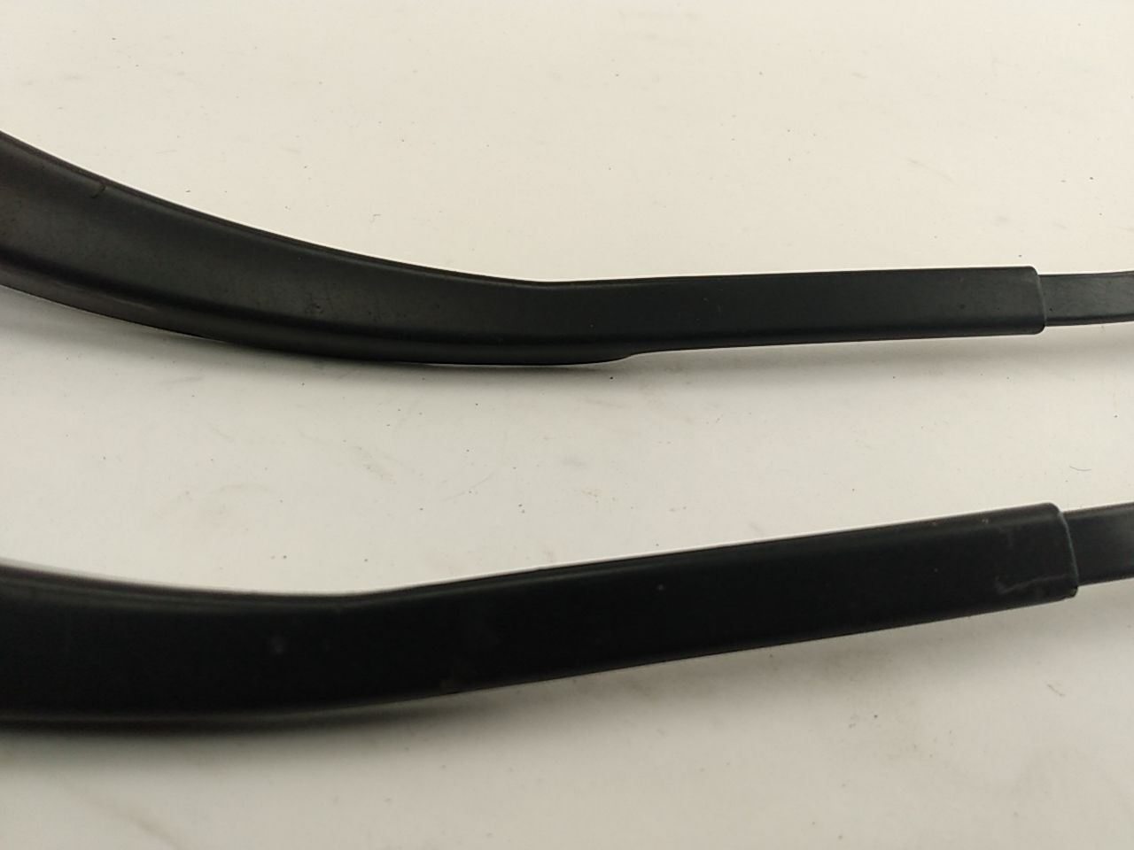 Hummer H3 Pair Of Front Wiper Arms