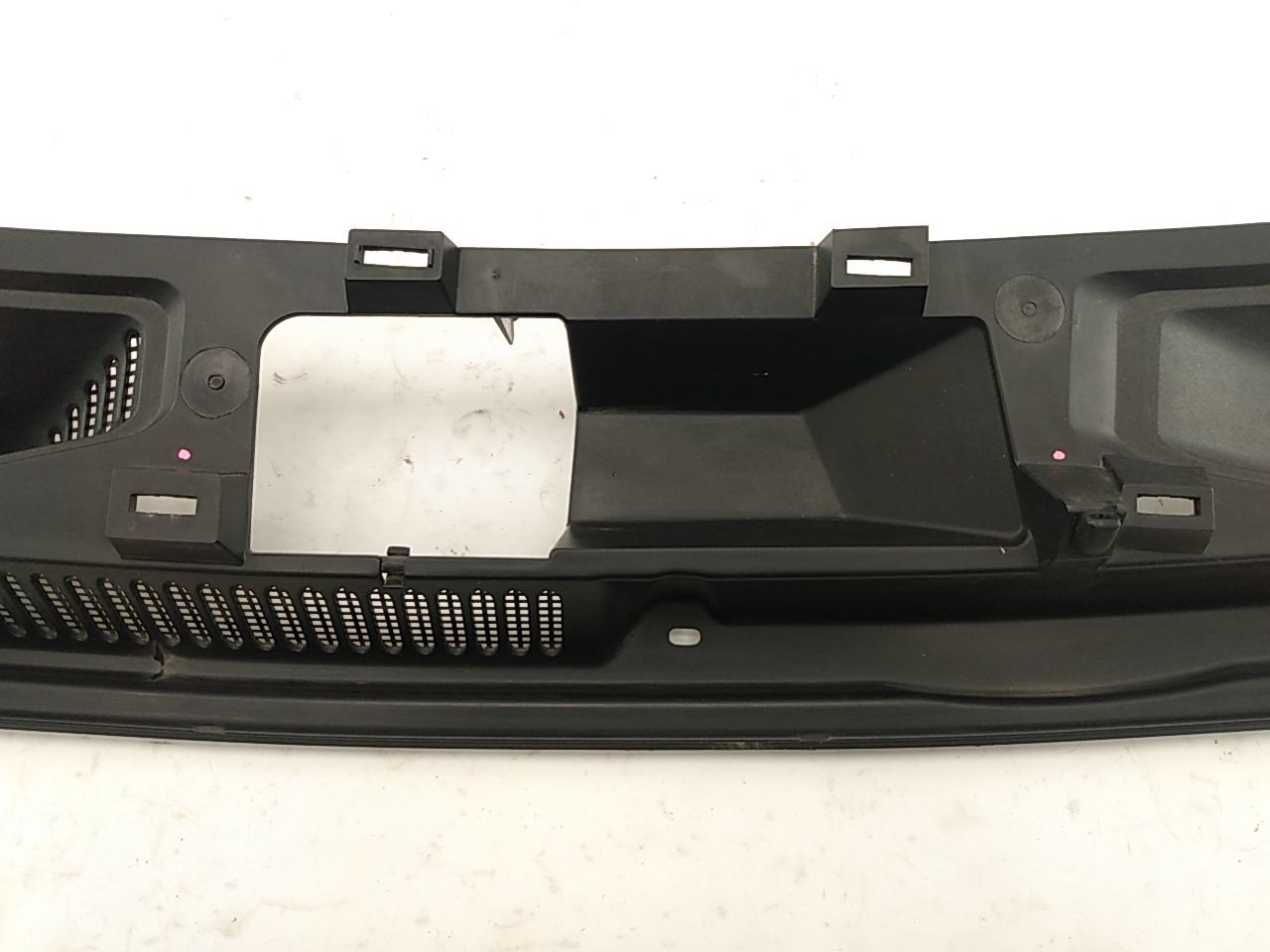 Hummer H3 Windshield Cowl Vent Panel