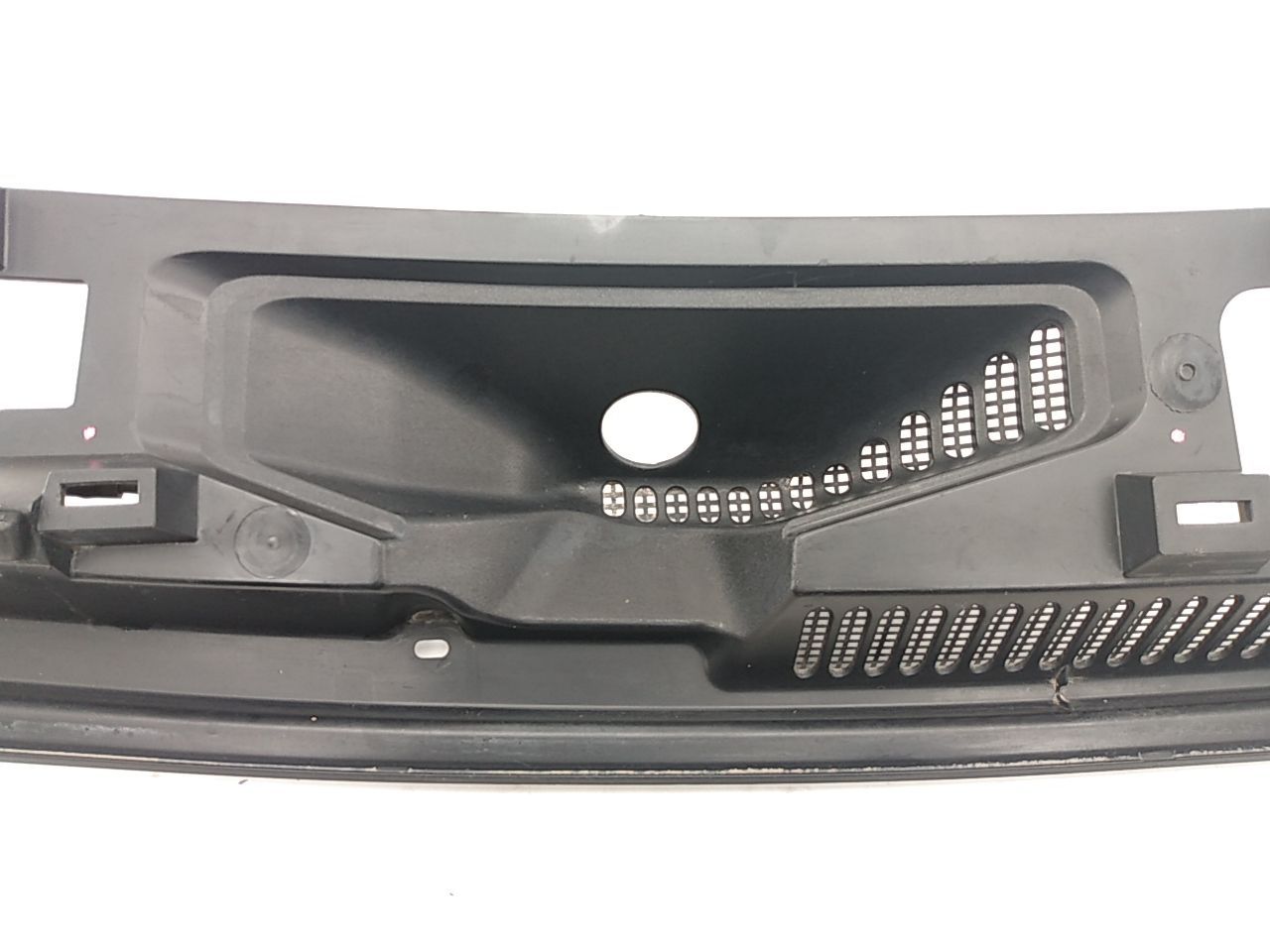 Hummer H3 Windshield Cowl Vent Panel