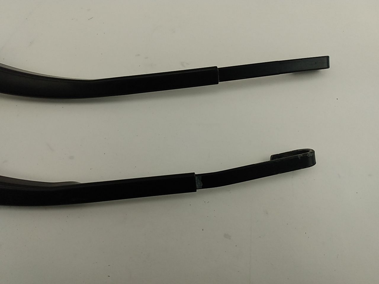 Hummer H3 Pair Of Front Wiper Arms