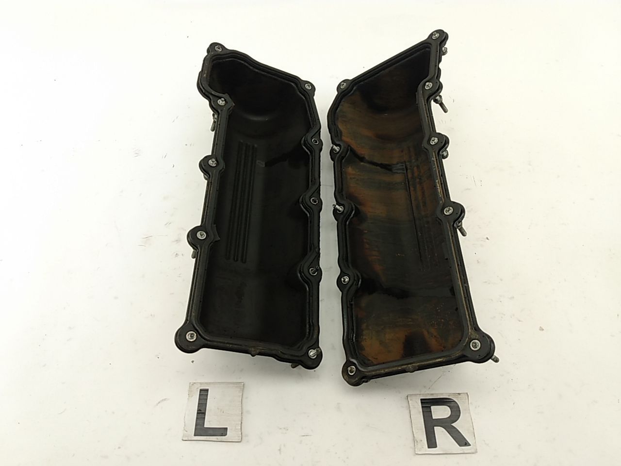 Jeep Liberty Pair Of Engine Valve Covers
