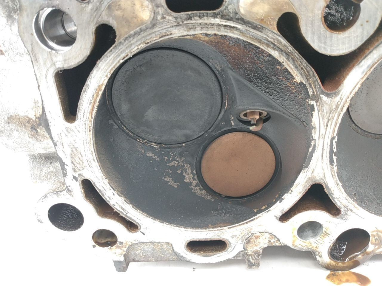 Jeep Liberty Driver Left Engine Cylinder Head