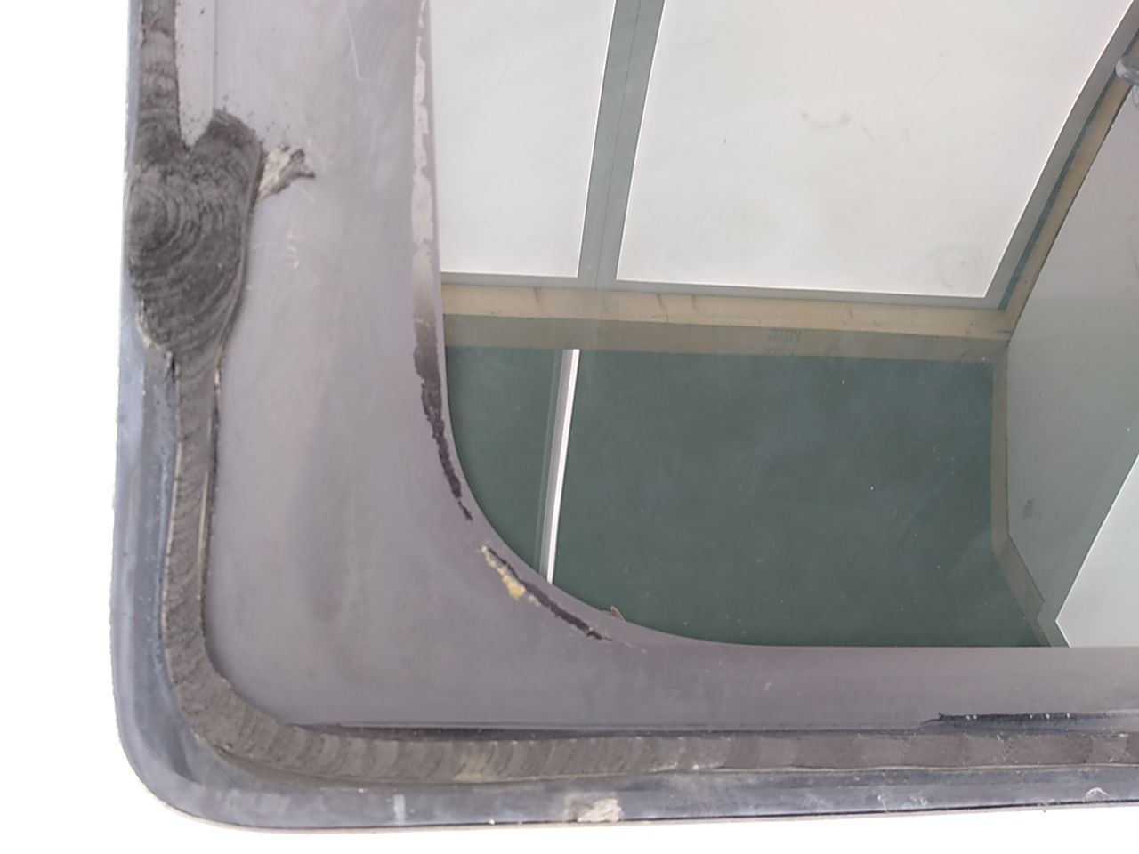 Hummer H3 Passenger Right Rear Quarter Glass