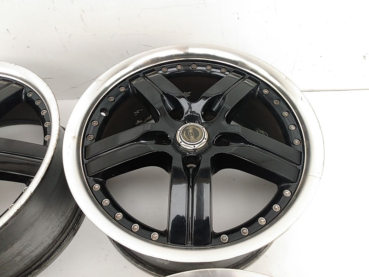 Chevrolet Corvette Set Of Four Staggered Wheel Rims