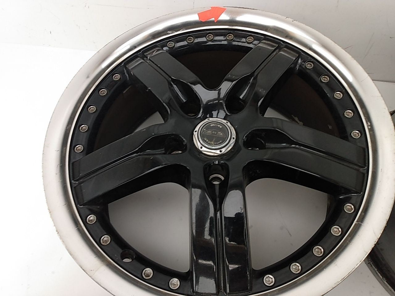 Chevrolet Corvette Set Of Four Staggered Wheel Rims