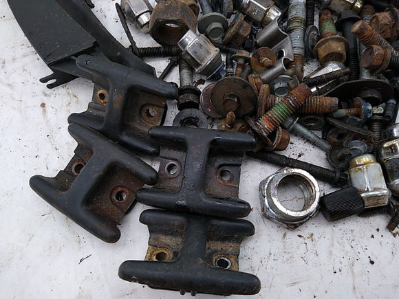 Jeep Liberty Dismantling Hardware Fasteners Bolts Nuts