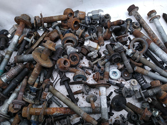 Jeep Liberty Dismantling Hardware Fasteners Bolts Nuts