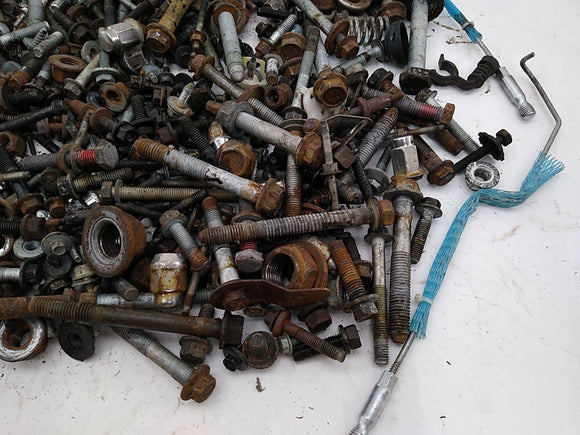 Jeep Liberty Dismantling Hardware Fasteners Bolts Nuts