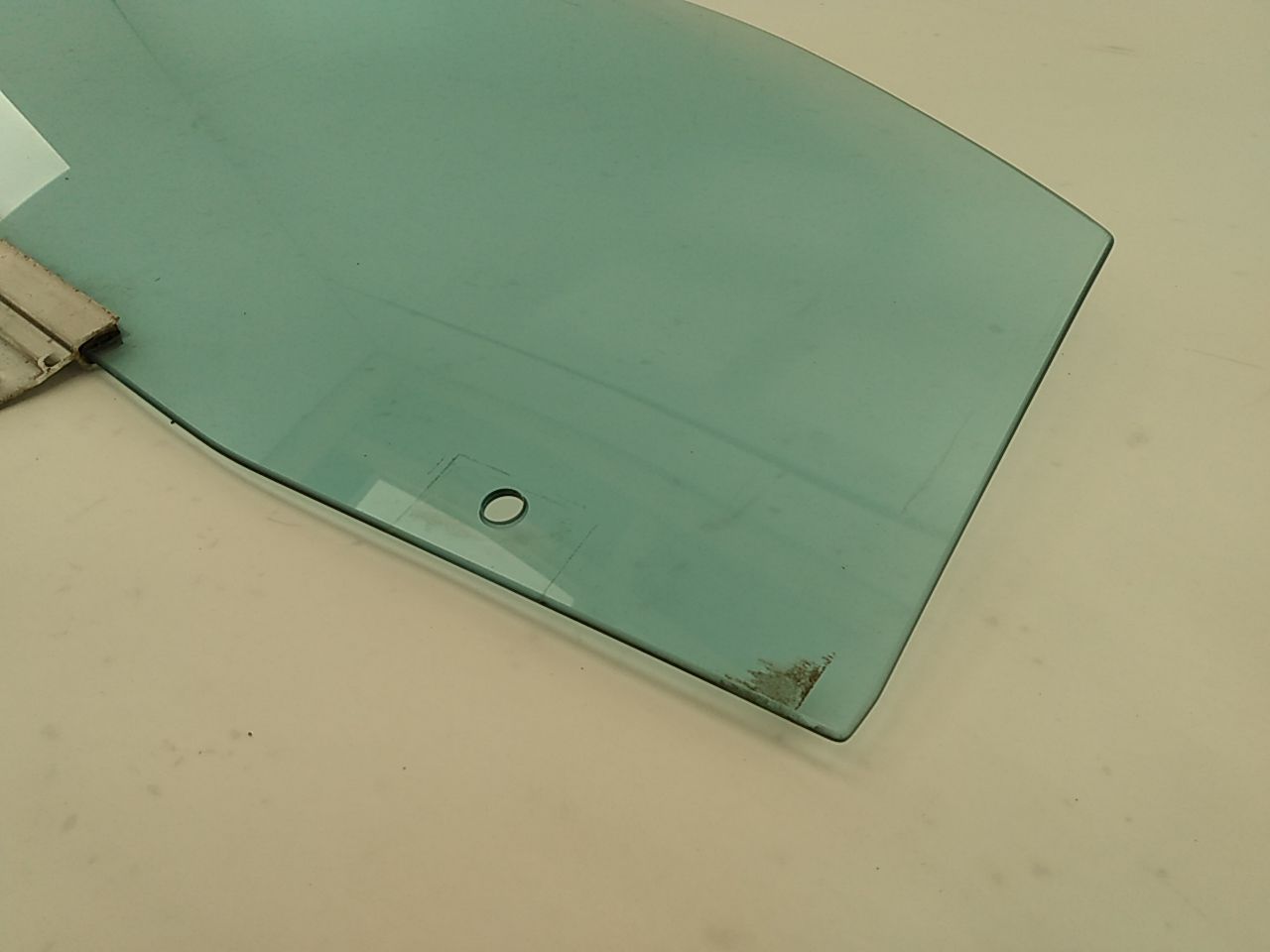 Mercedes CLK430 Passenger Right Front Door Window Glass