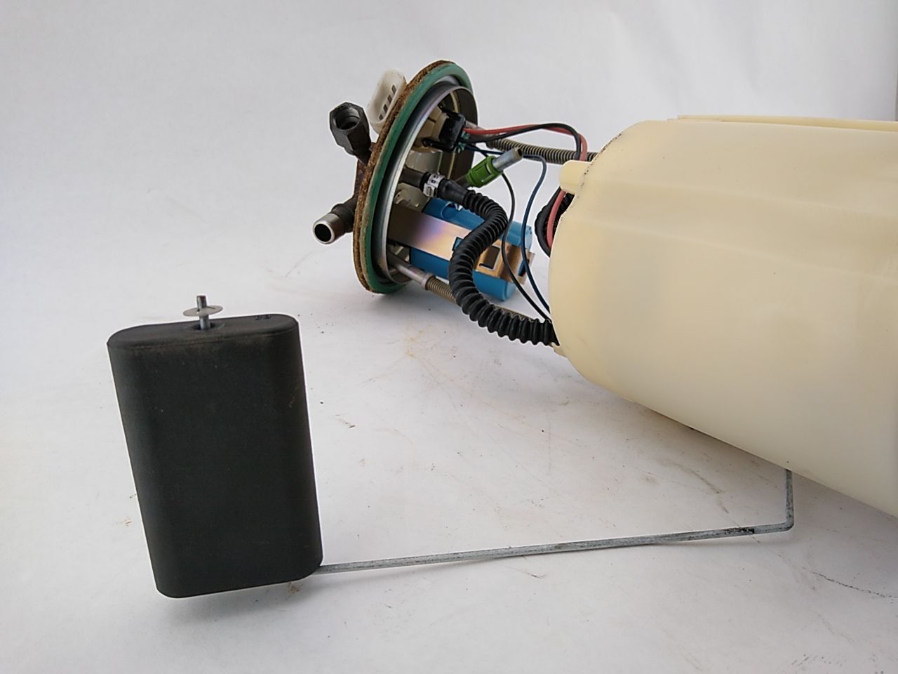 Hummer H3 Fuel Pump Sending Unit