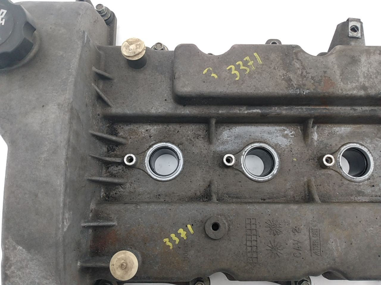 Hummer H3 Engine Valve Cover