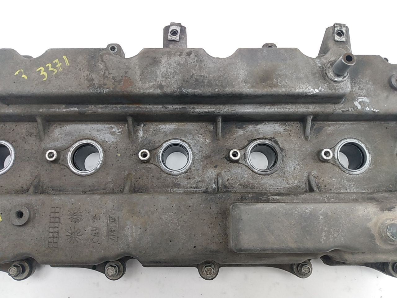 Hummer H3 Engine Valve Cover