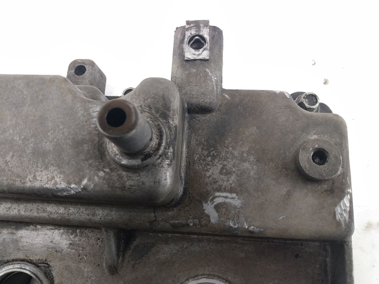 Hummer H3 Engine Valve Cover