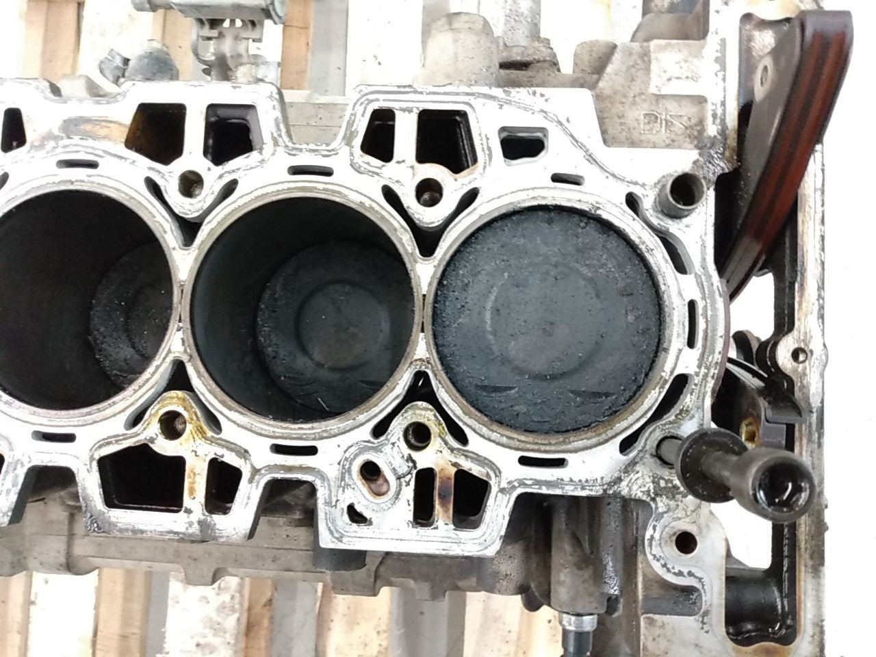 Hummer H3 Engine Cylinder Block