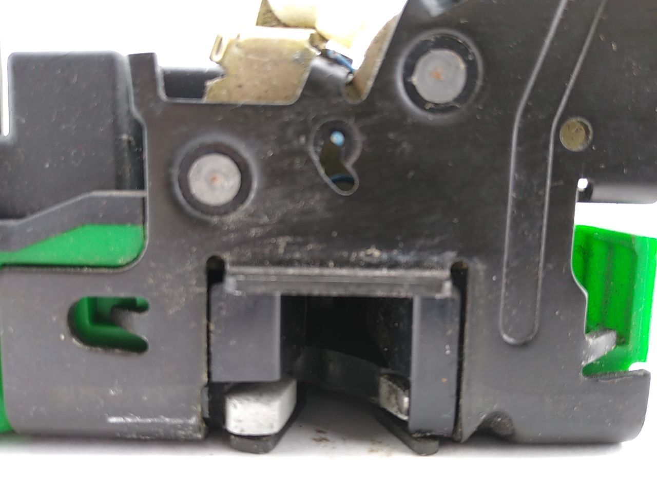 Volvo V70 Driver Left Front Door Lock Actuator