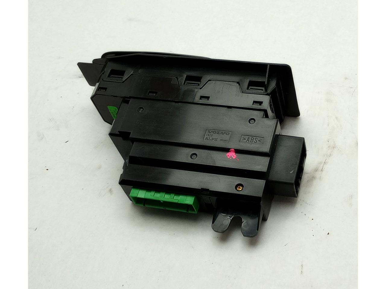 Volvo V70 Passenger Right Front Door Window Switch