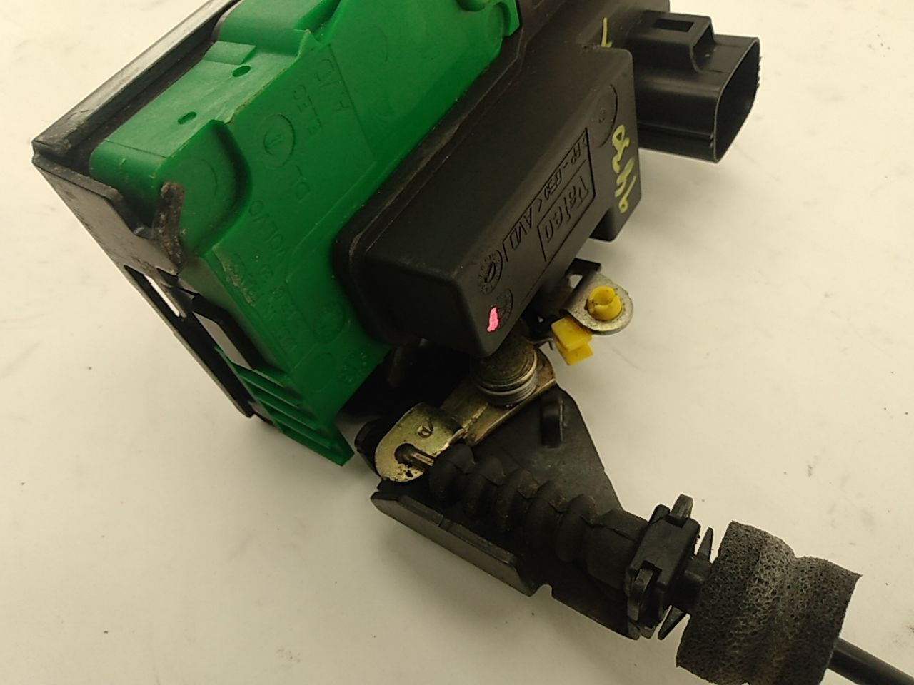 Volvo V70 Passenger Right Front Door Lock Actuator