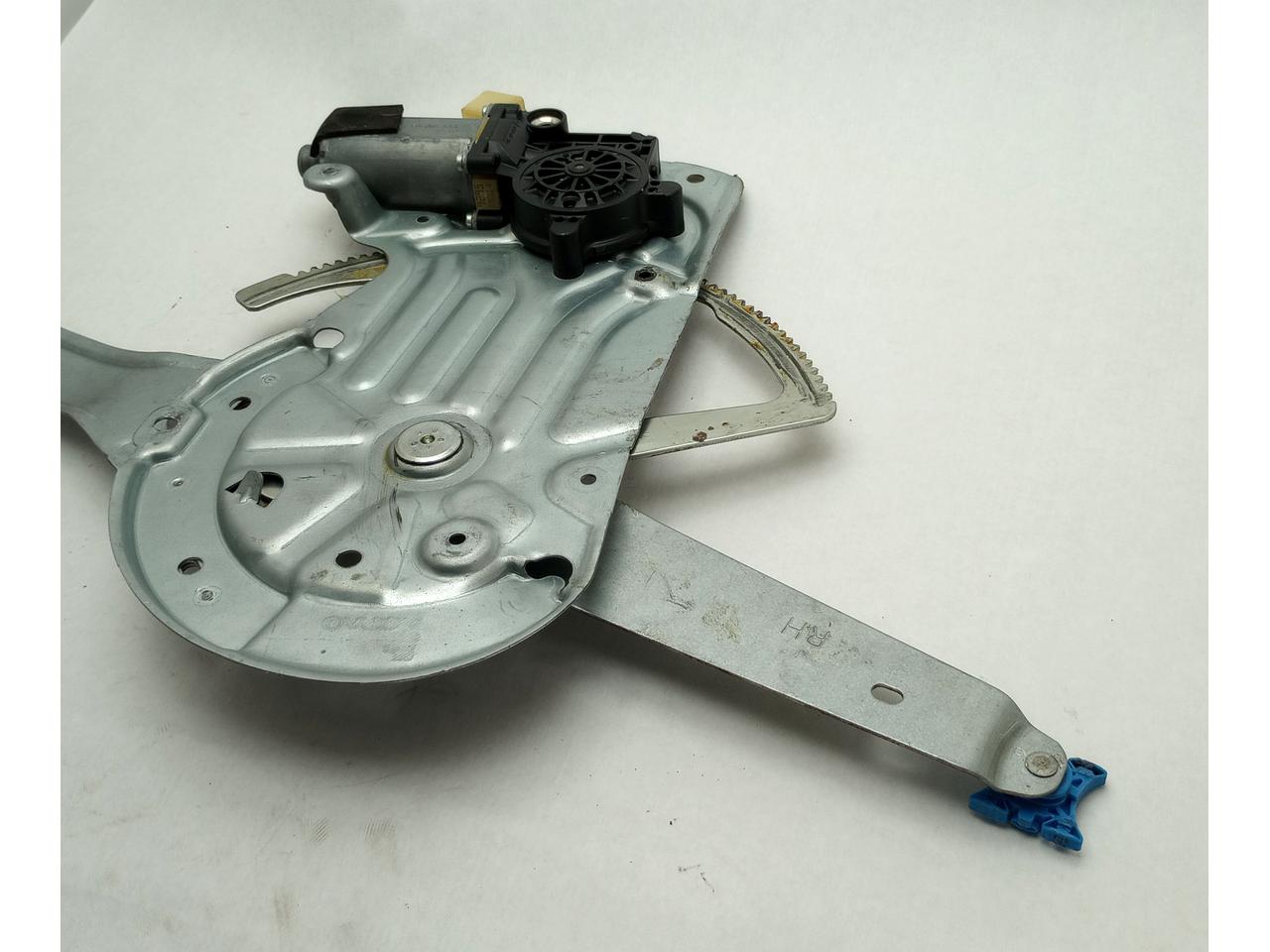 Volvo V70 Passenger Right Front Window Regulator - 0