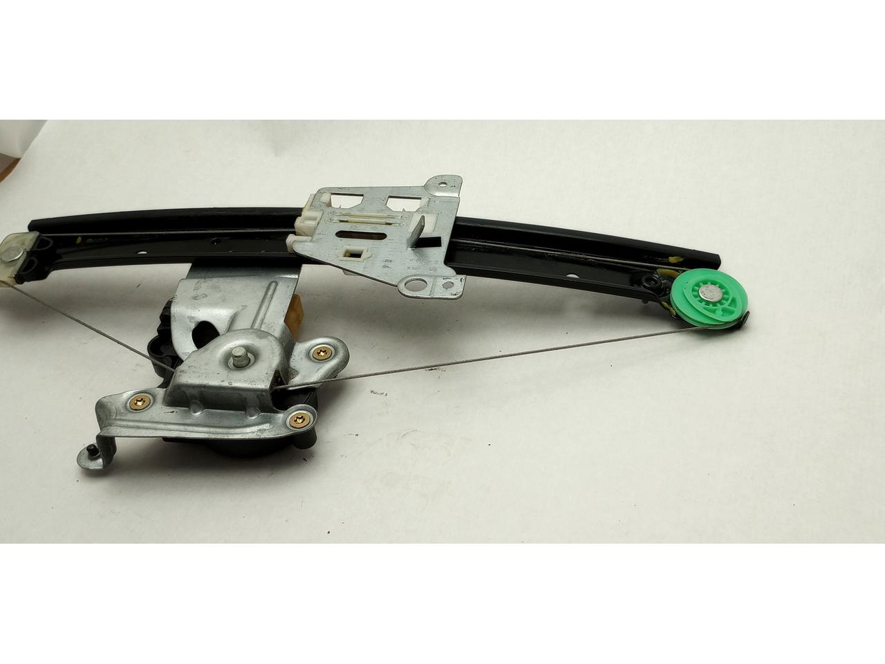 Volvo V70 Driver Left Rear Window Regulator