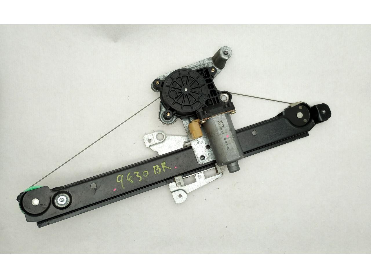 Volvo V70 Passenger Right Rear Window Regulator